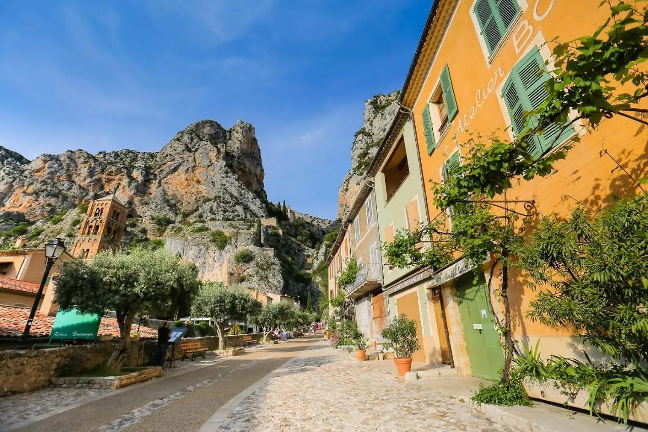 Homestay La Maison Des Collines Allemagne-en-Provence